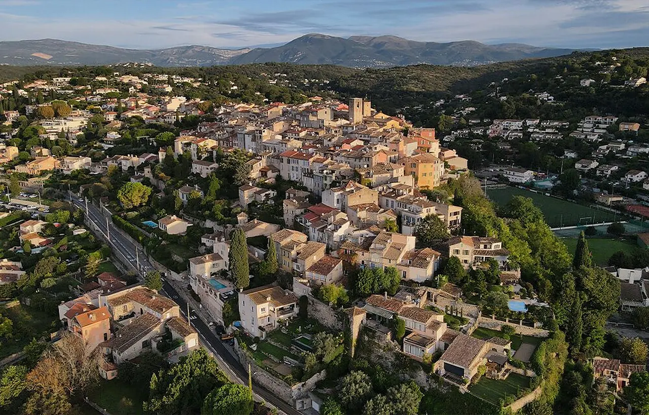 Biot village and glassblowing